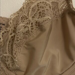 Bali Lace Trimmed Tan Bra